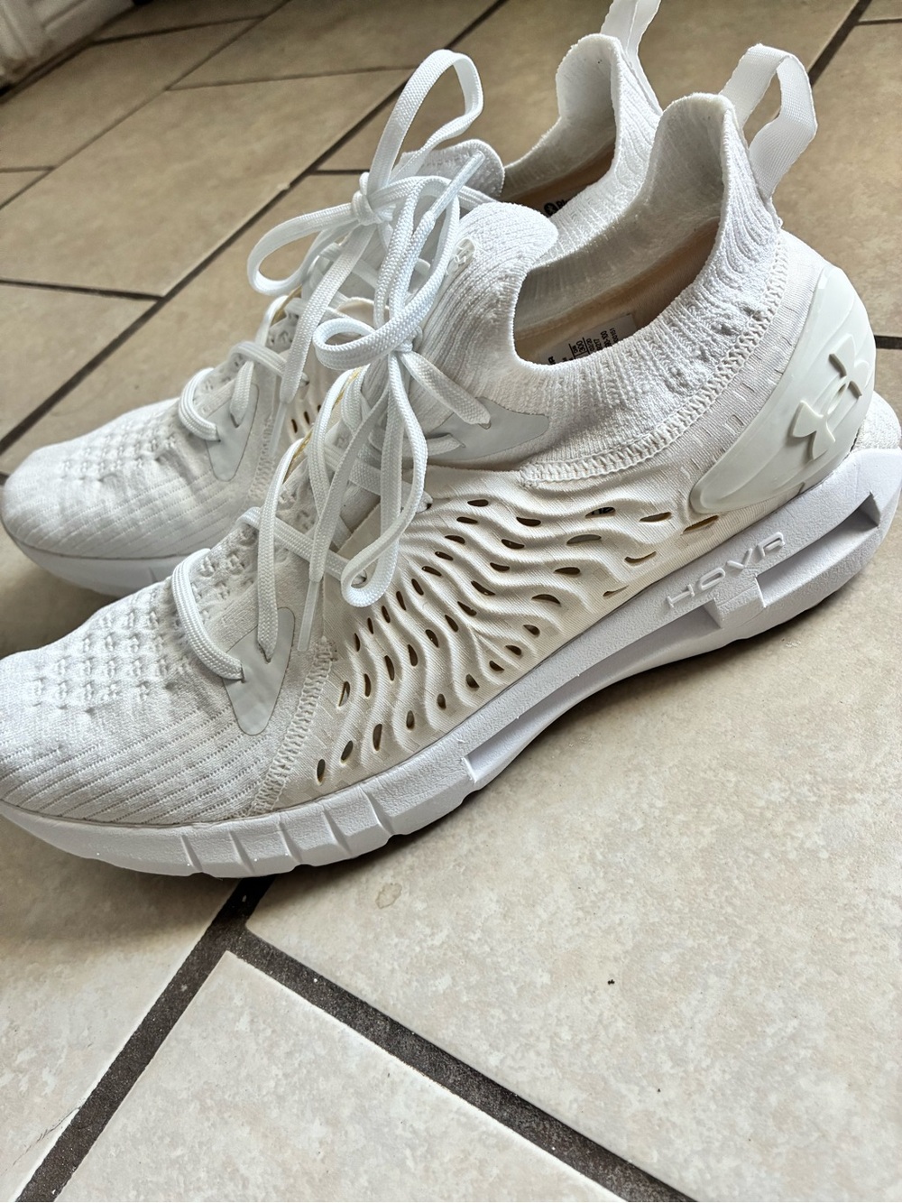 Under Armour Men White Knit HOVR Sneakers